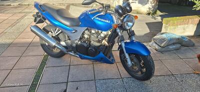 Kawasaki ZR-7 (1999 - 00) usata