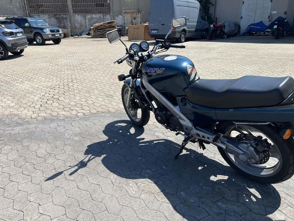 Honda NTV 650 R (1994 - 98) (15)