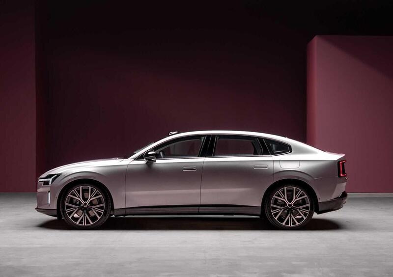 Volvo ES90 (2025-->>) (2)