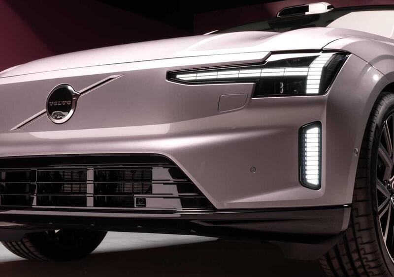 Volvo ES90 (2025-->>) (15)