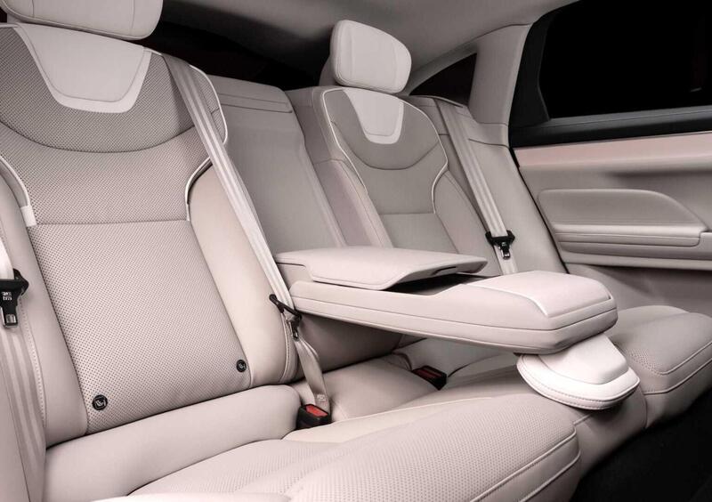 Volvo ES90 (2025-->>) (9)