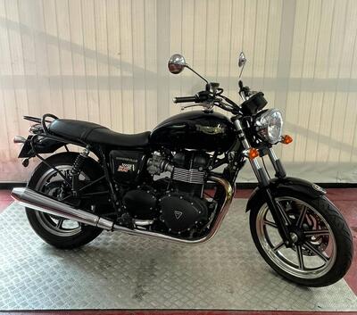 Triumph Bonneville SE (2009 - 13) usata