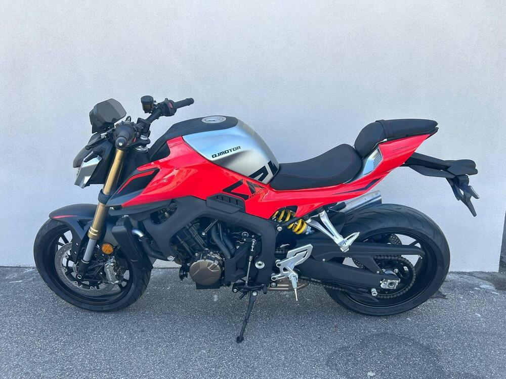 QJ Motor SRK 800 (2025 - 26) (4)