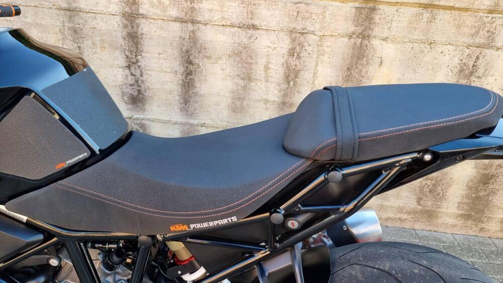 KTM 1290 Super Duke R (2019) (11)