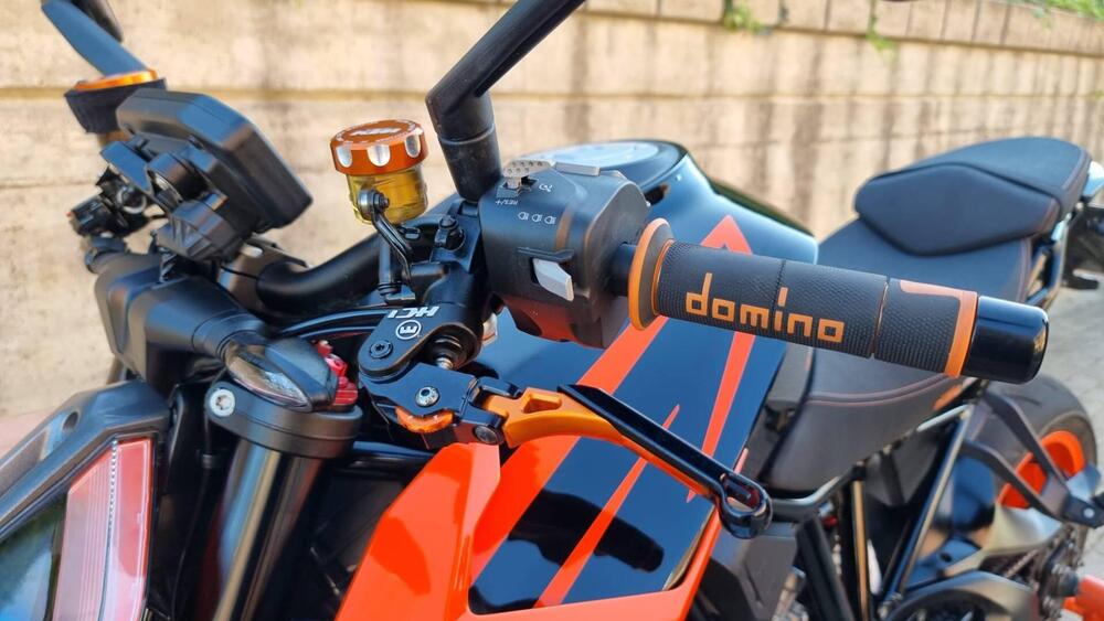 KTM 1290 Super Duke R (2019) (15)