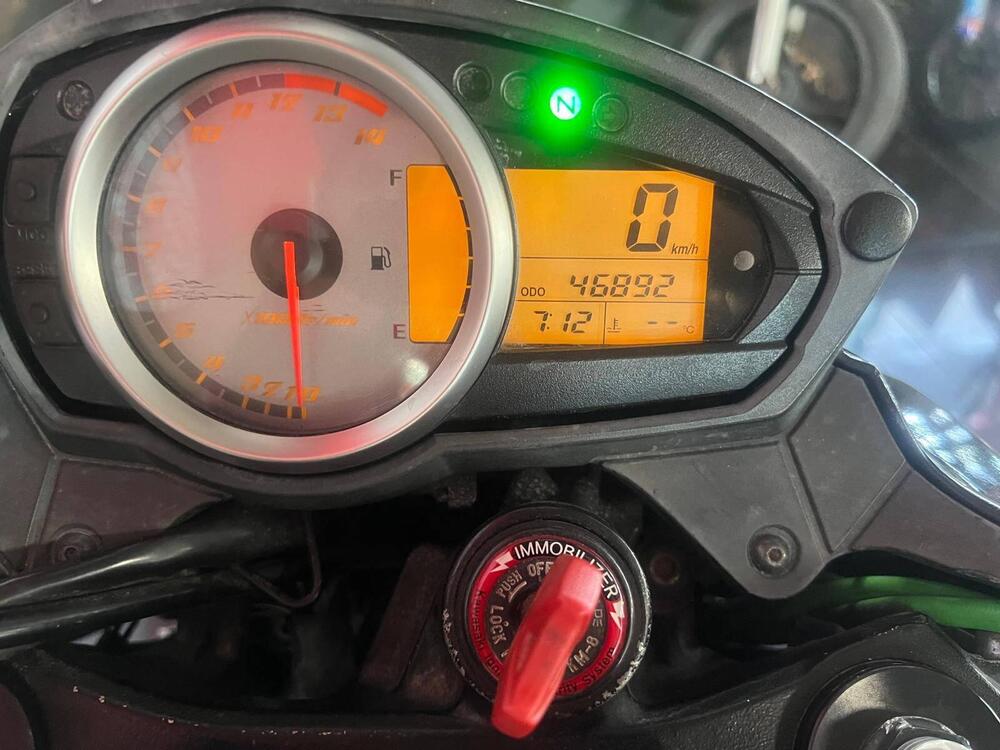 Kawasaki Z 750 (2007 - 14) (8)