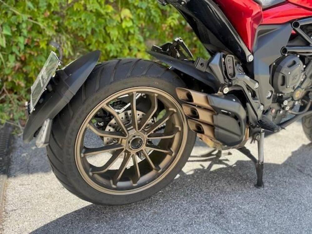 MV Agusta Turismo Veloce 800 Lusso (2021 - 22) (5)