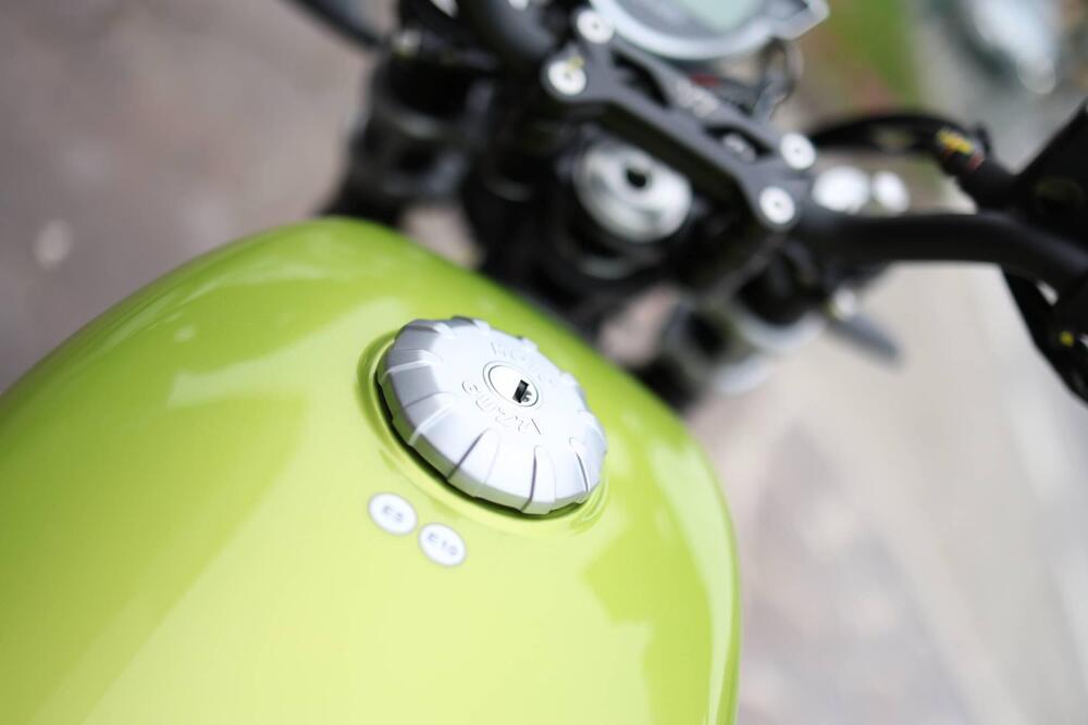 Moto Guzzi V7 Sport (2025) (7)