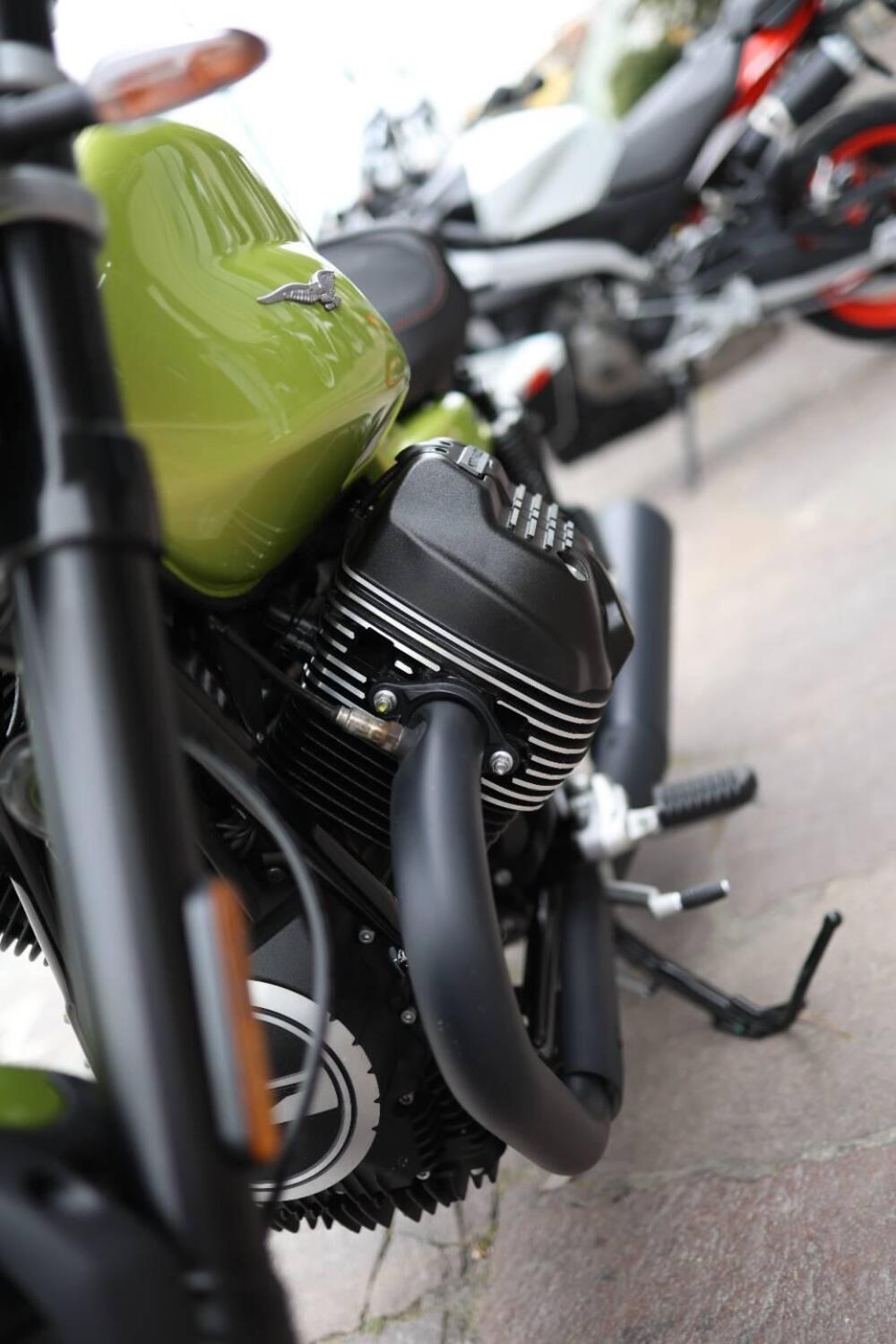 Moto Guzzi V7 Sport (2025) (11)