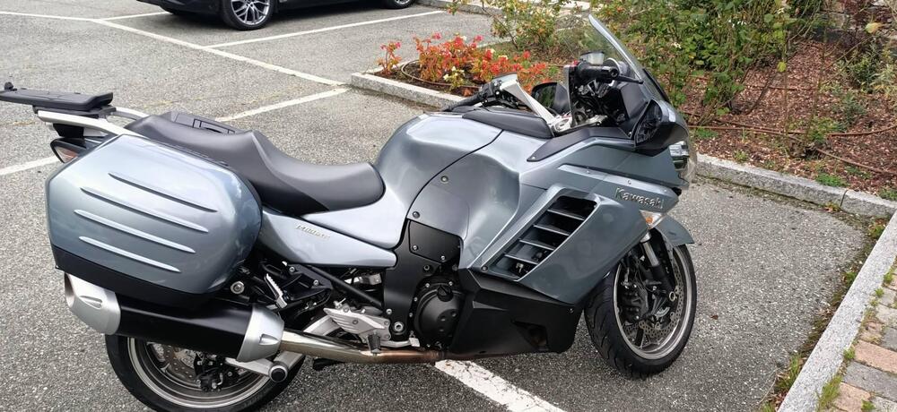 Kawasaki GTR 1400 (2007 - 09) (5)