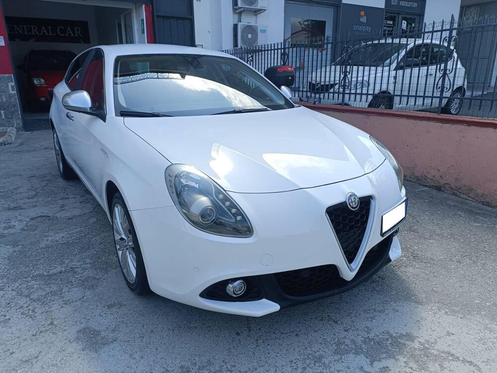 Alfa Romeo Giulietta usata a Napoli (3)