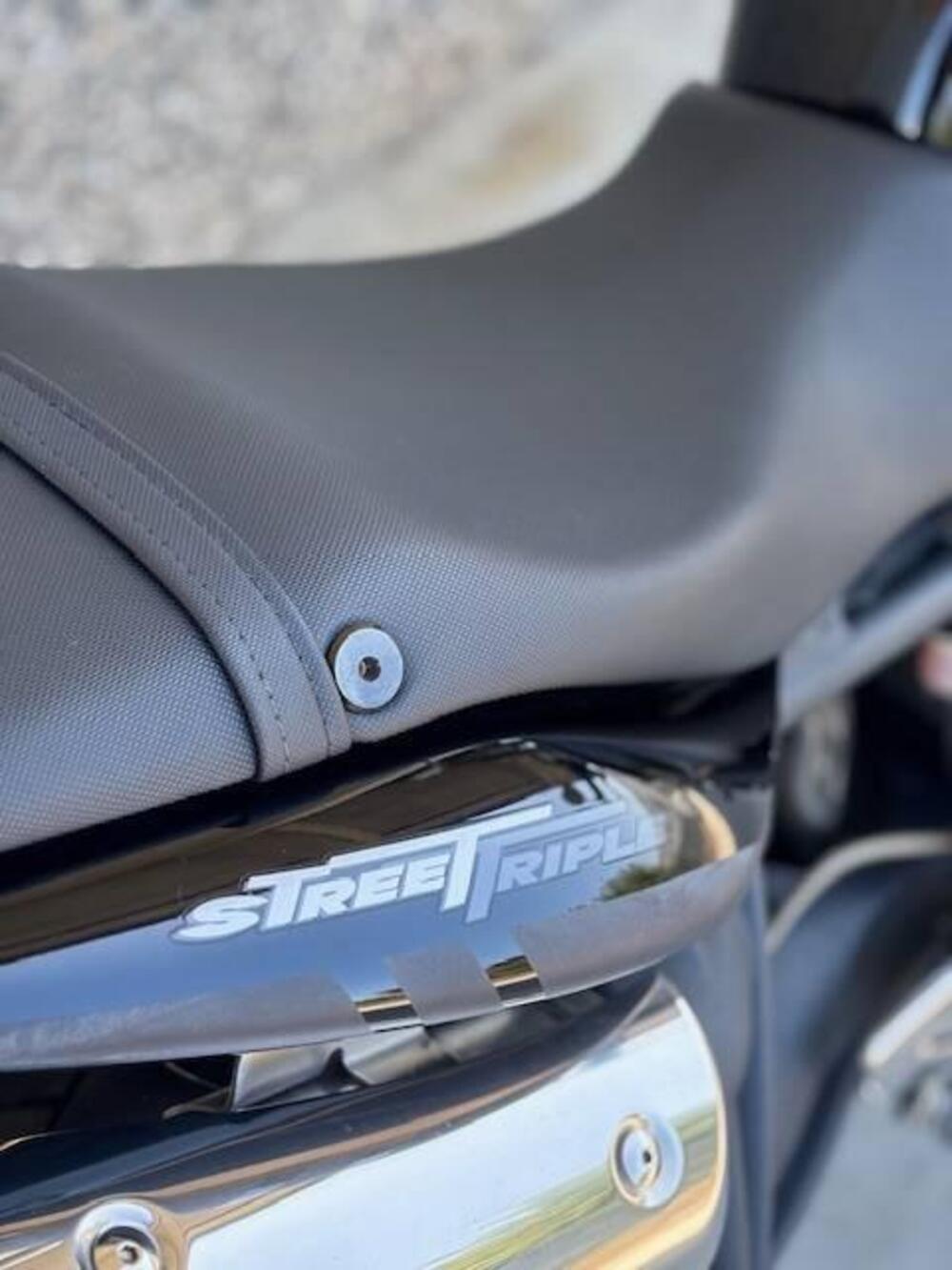 Triumph Street Triple (2007 - 12) (7)