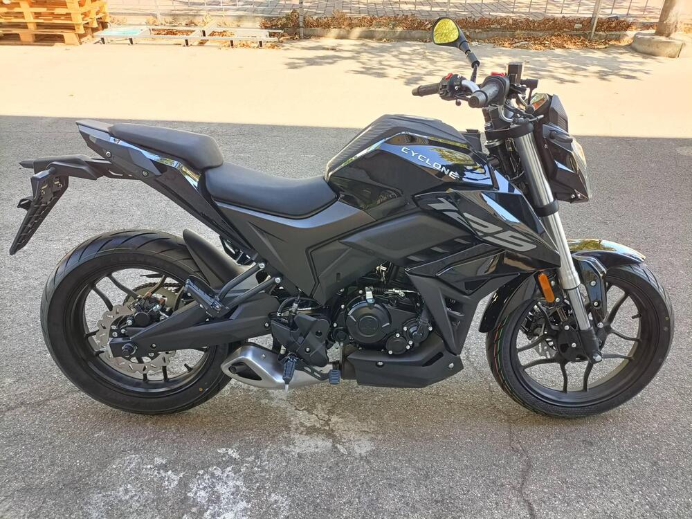 Cyclone Battlo 5S (2025 - 26) (9)