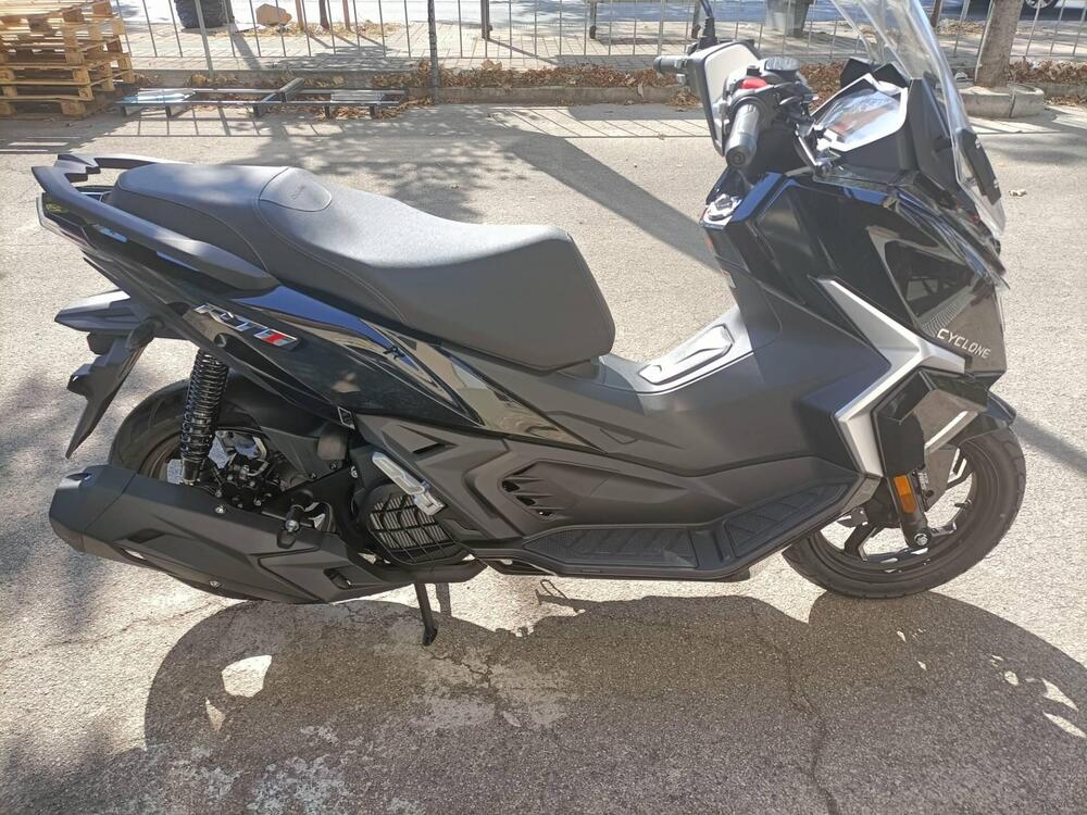 Cyclone RT1 (2025 - 26) (5)