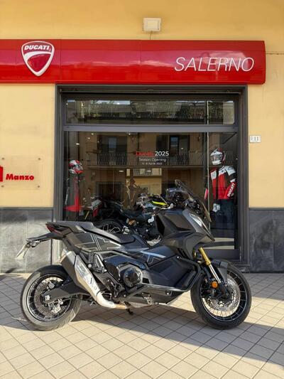 Honda X-ADV 750 DCT (2021 - 24) usata