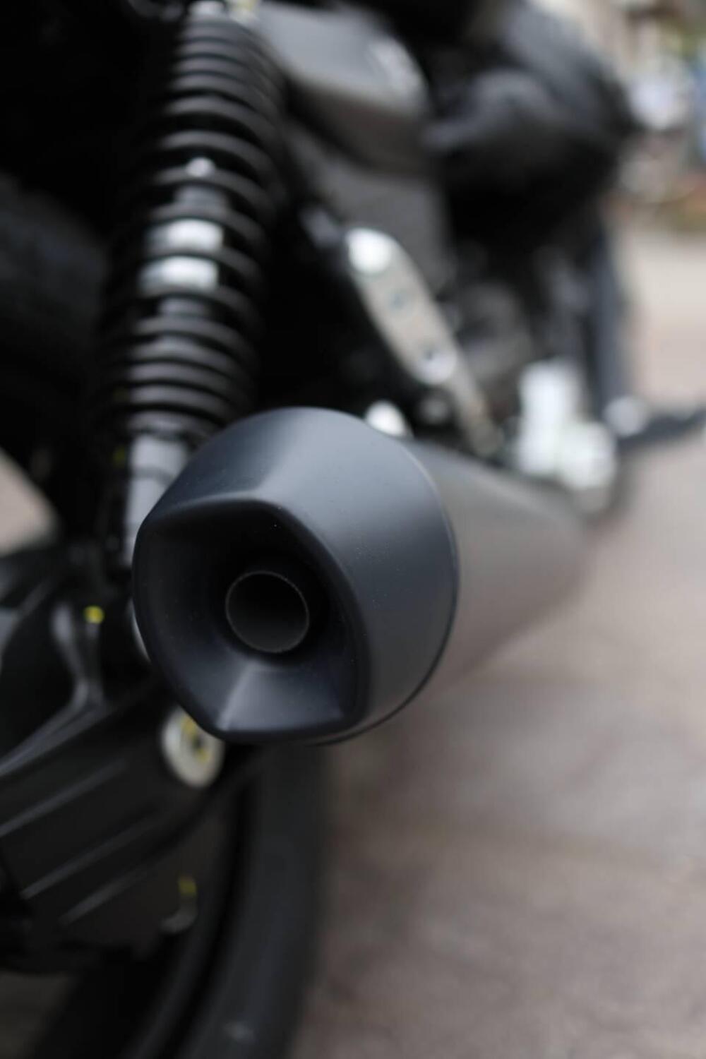 Moto Guzzi V7 Stone (2025) (9)