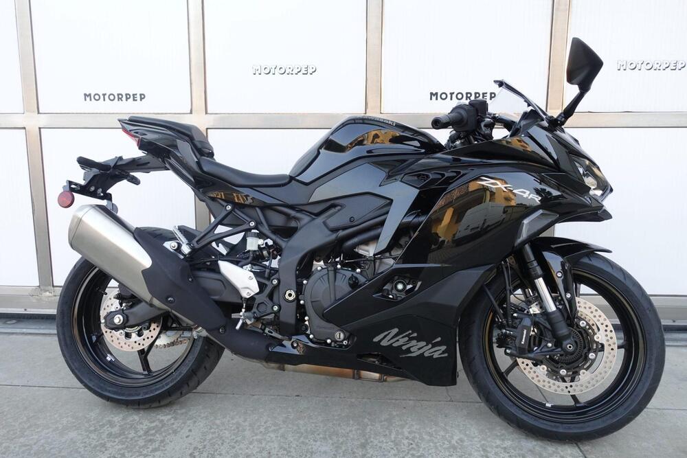 Kawasaki Ninja ZX-4R (2024 - 26) (2)