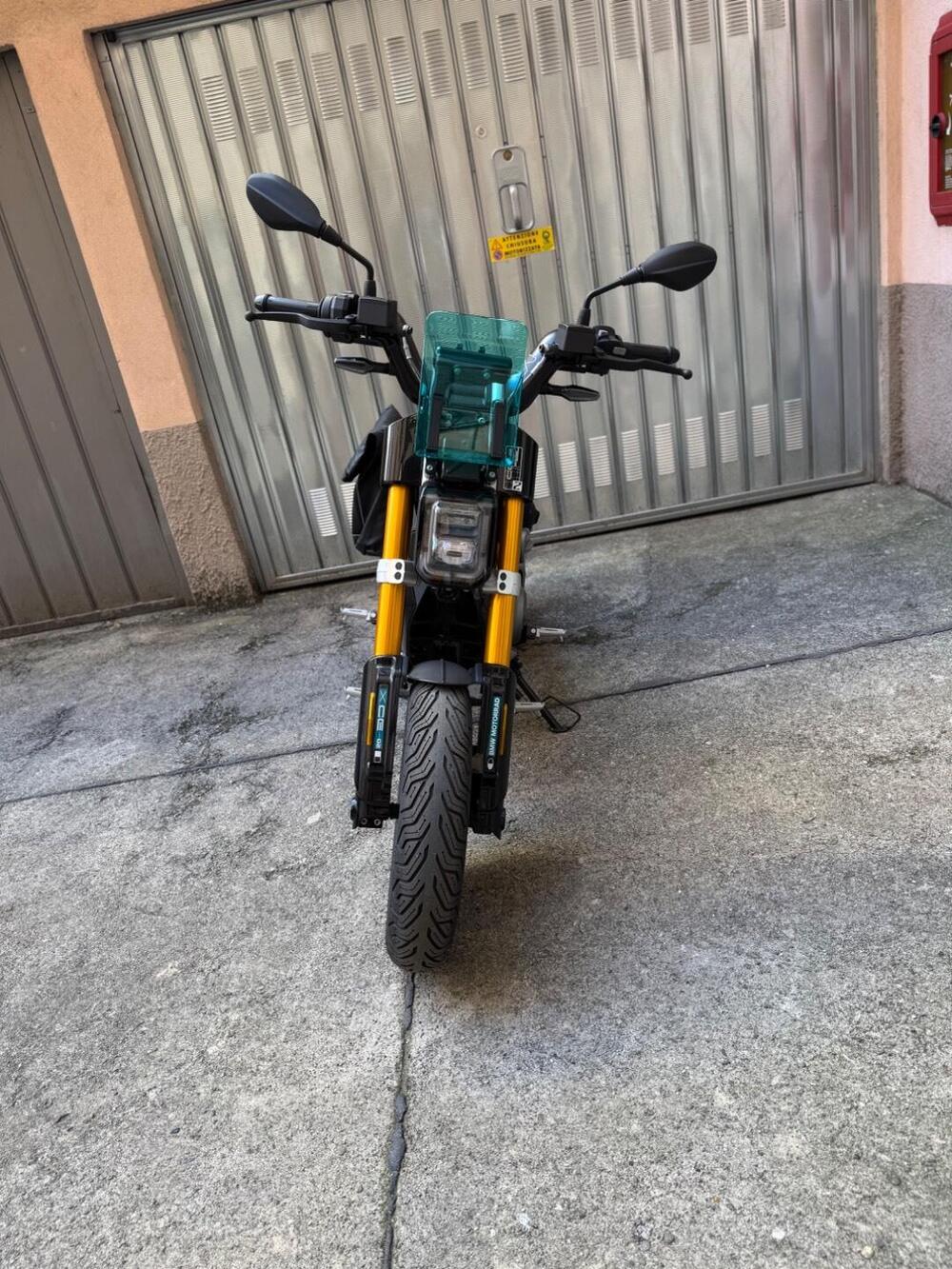 Bmw CE 02 (2024 - 26) (3)