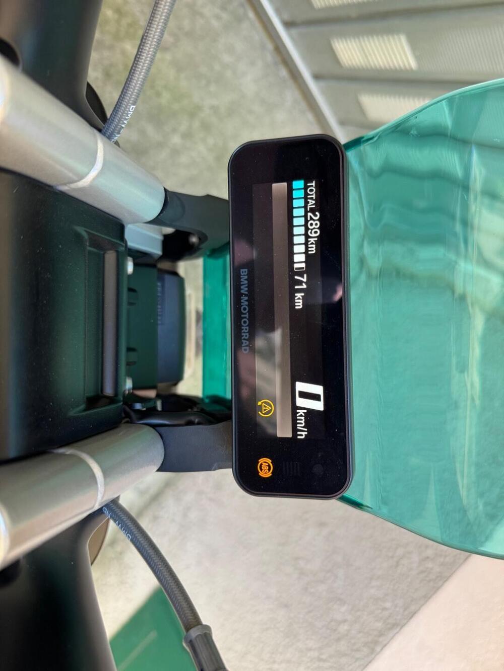 Bmw CE 02 (2024 - 26) (4)