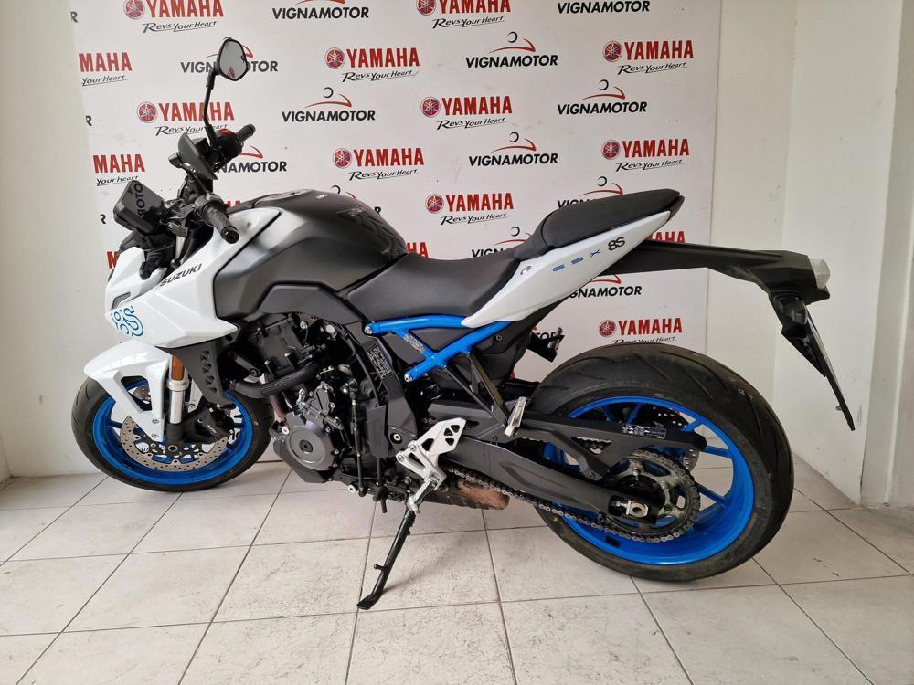 Suzuki GSX-8S (2023 - 24) (7)