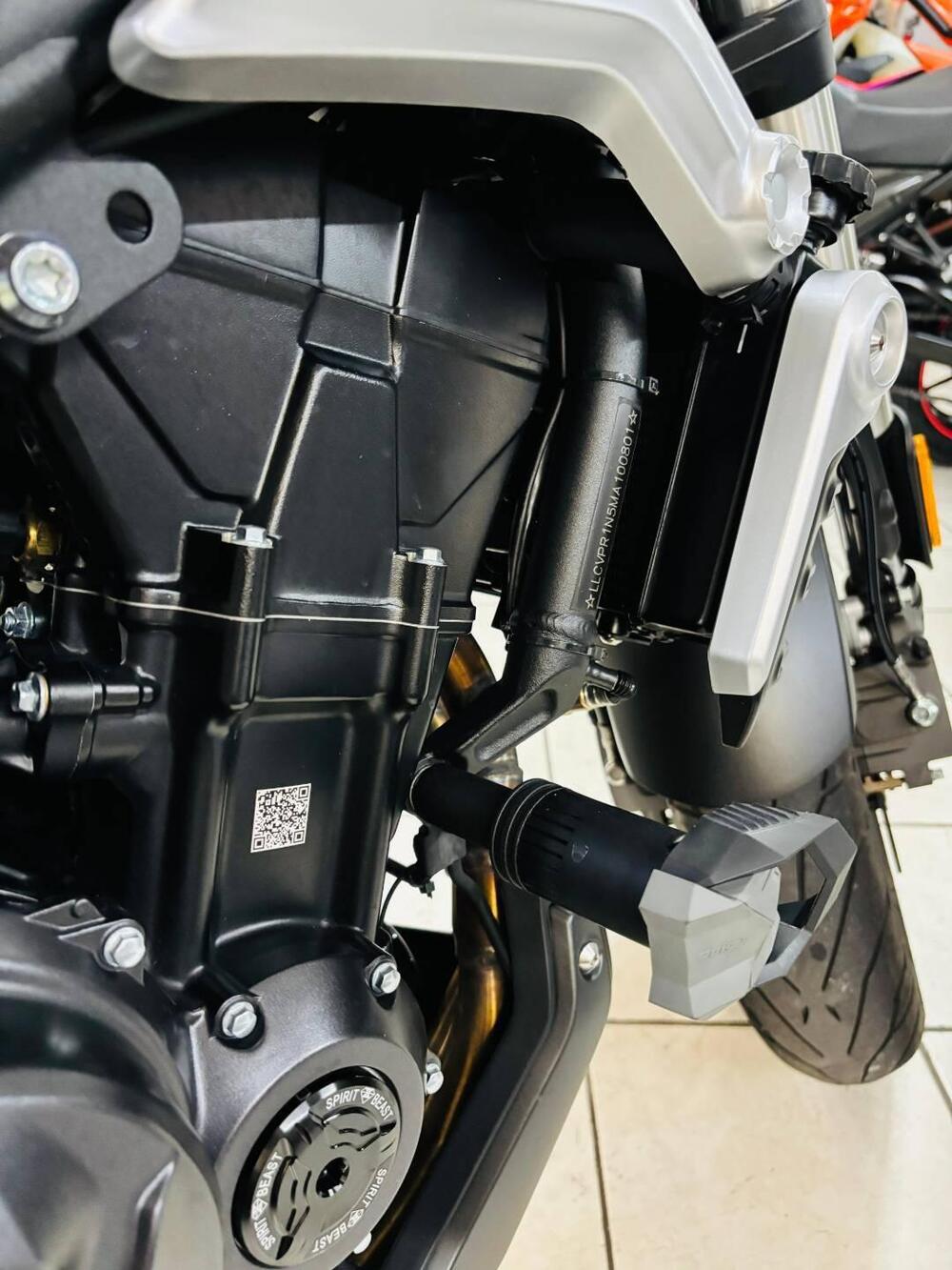 Voge Trofeo 500AC (2022 - 25) (4)