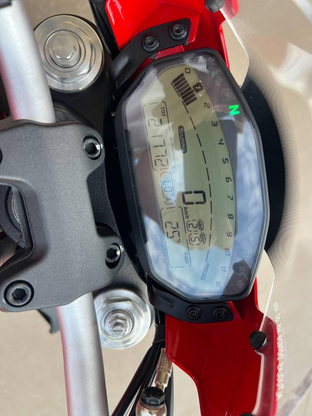 Ducati Monster 821 Stripe ABS (2015 - 17) (5)