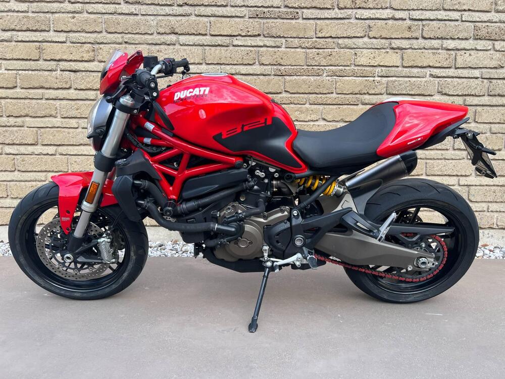 Ducati Monster 821 Stripe ABS (2015 - 17) (2)