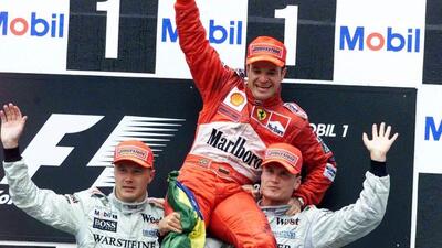 Formula 1. Accadde oggi, Barrichello vince alla Senna con un aiuto dalla sorte e Schumacher ringrazia