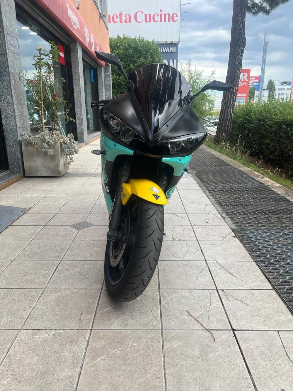 Yamaha YZF R6 (2003 - 04) (3)