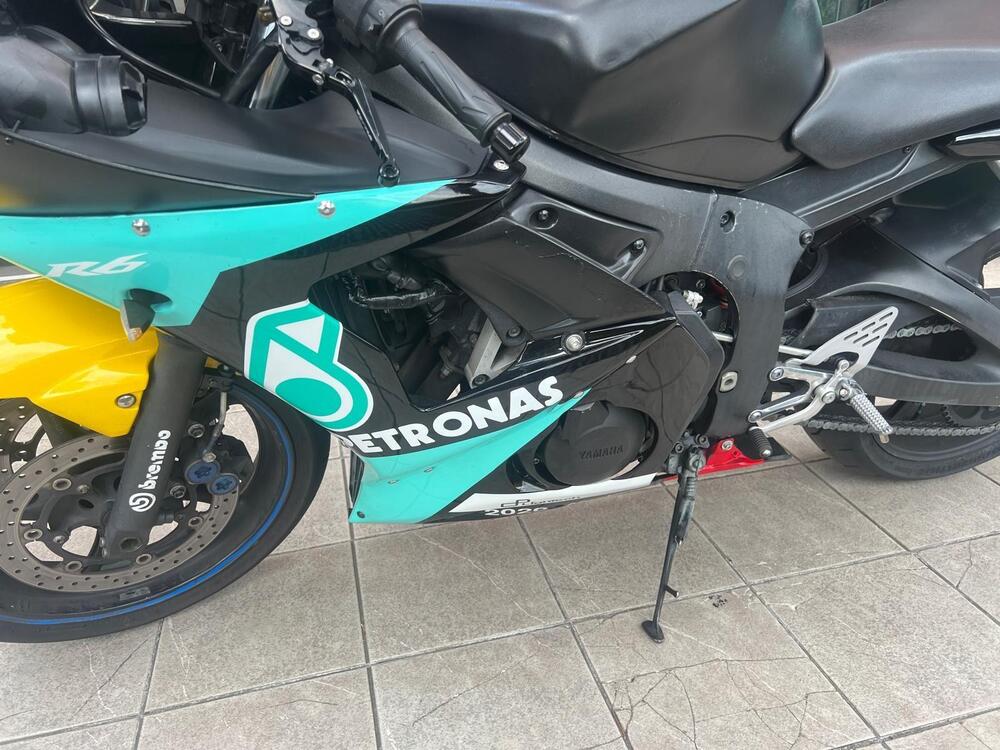 Yamaha YZF R6 (2003 - 04) (10)