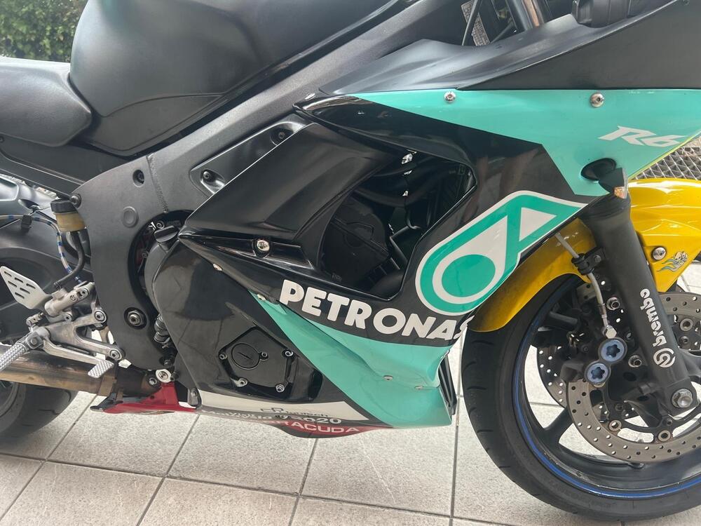 Yamaha YZF R6 (2003 - 04) (11)