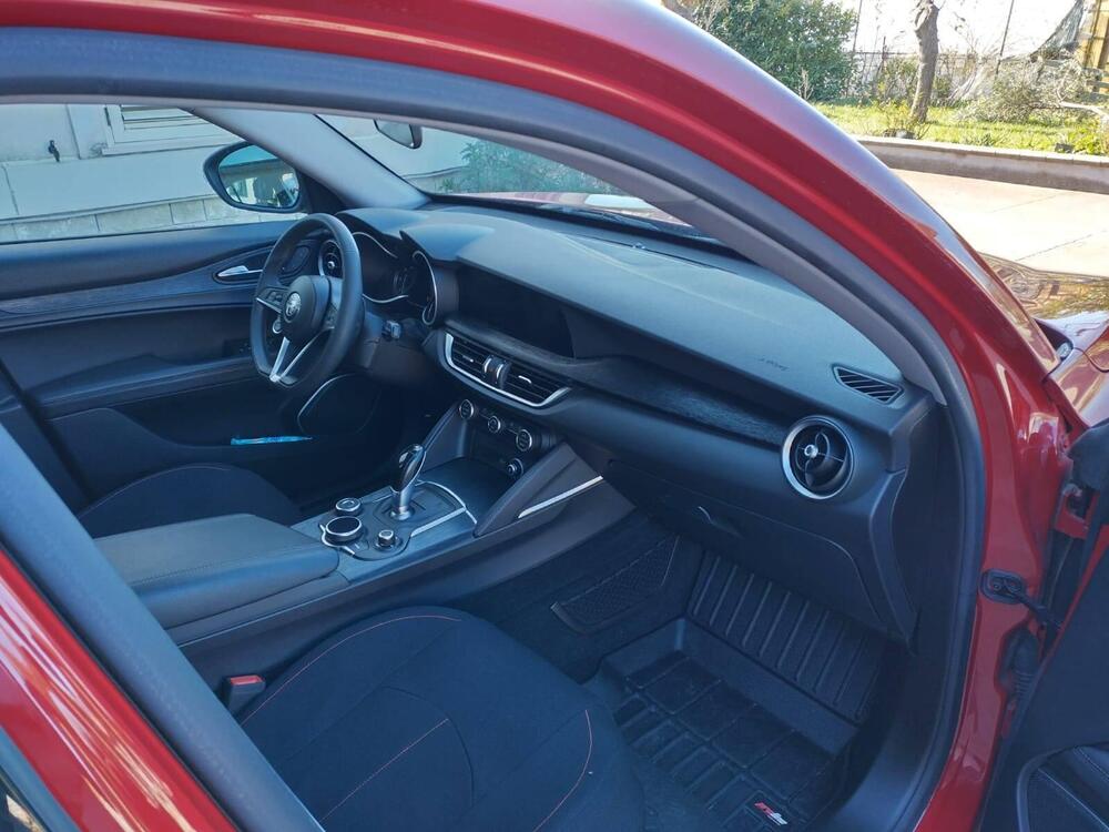 Alfa Romeo Stelvio usata a Caserta (3)