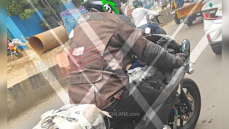 Foto spia: in arrivo una Royal Enfied Continental GT 750?