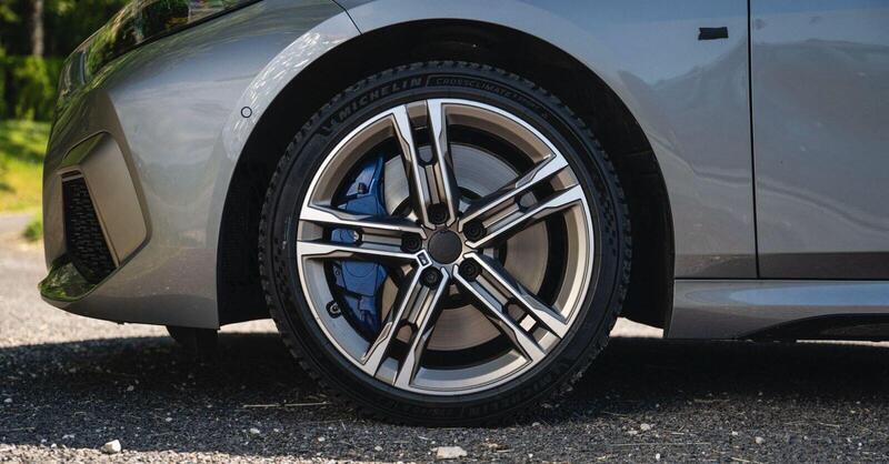 Prestazioni da estiva, tenuta da invernale e silenziosit&agrave; da riferimento: ecco le &ldquo;all season&rdquo; Michelin con le nuove CrossClimate 3 Sport [VIDEO]