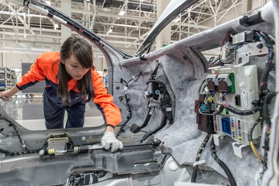 Dalla Cina a Barcellona: Chery (Omoda e Jaecoo) sfida l&rsquo;industria europea sul suo stesso terreno