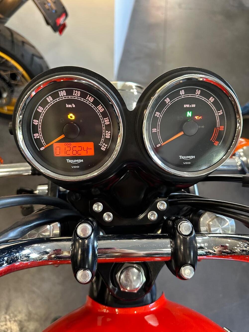 Triumph Bonneville T100 (2008 - 16) (13)