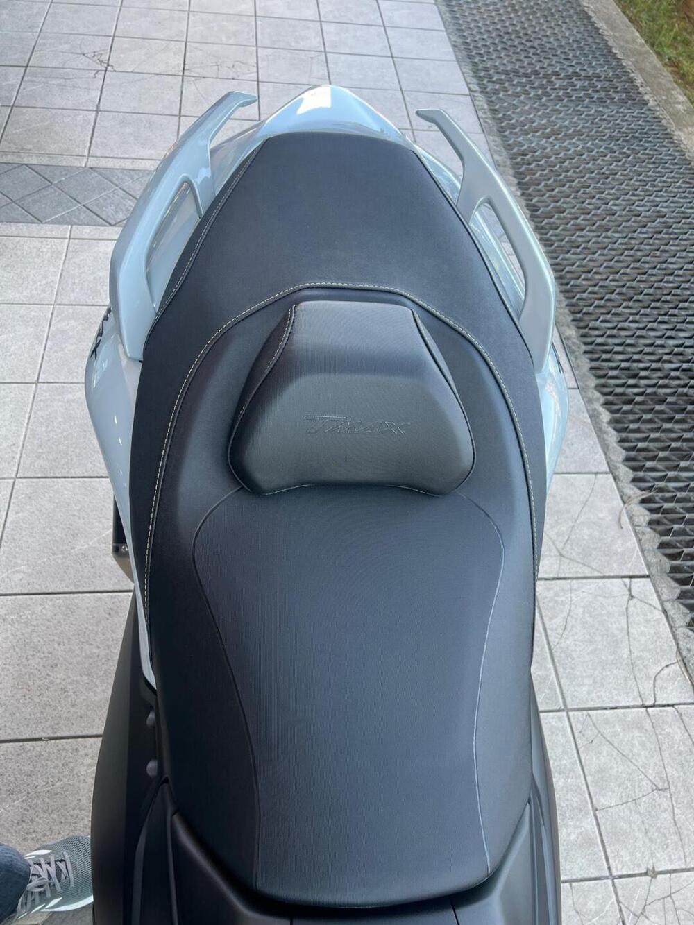 Yamaha T-Max 560 Tech Max (2025) (6)