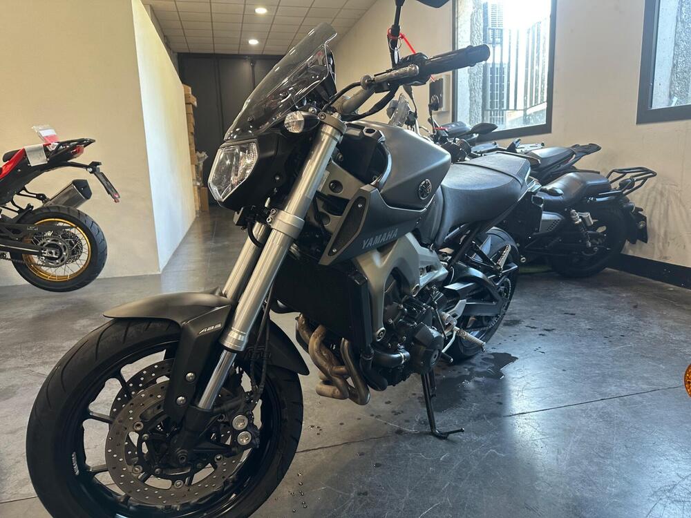 Yamaha MT-09 (2013 - 15) (5)