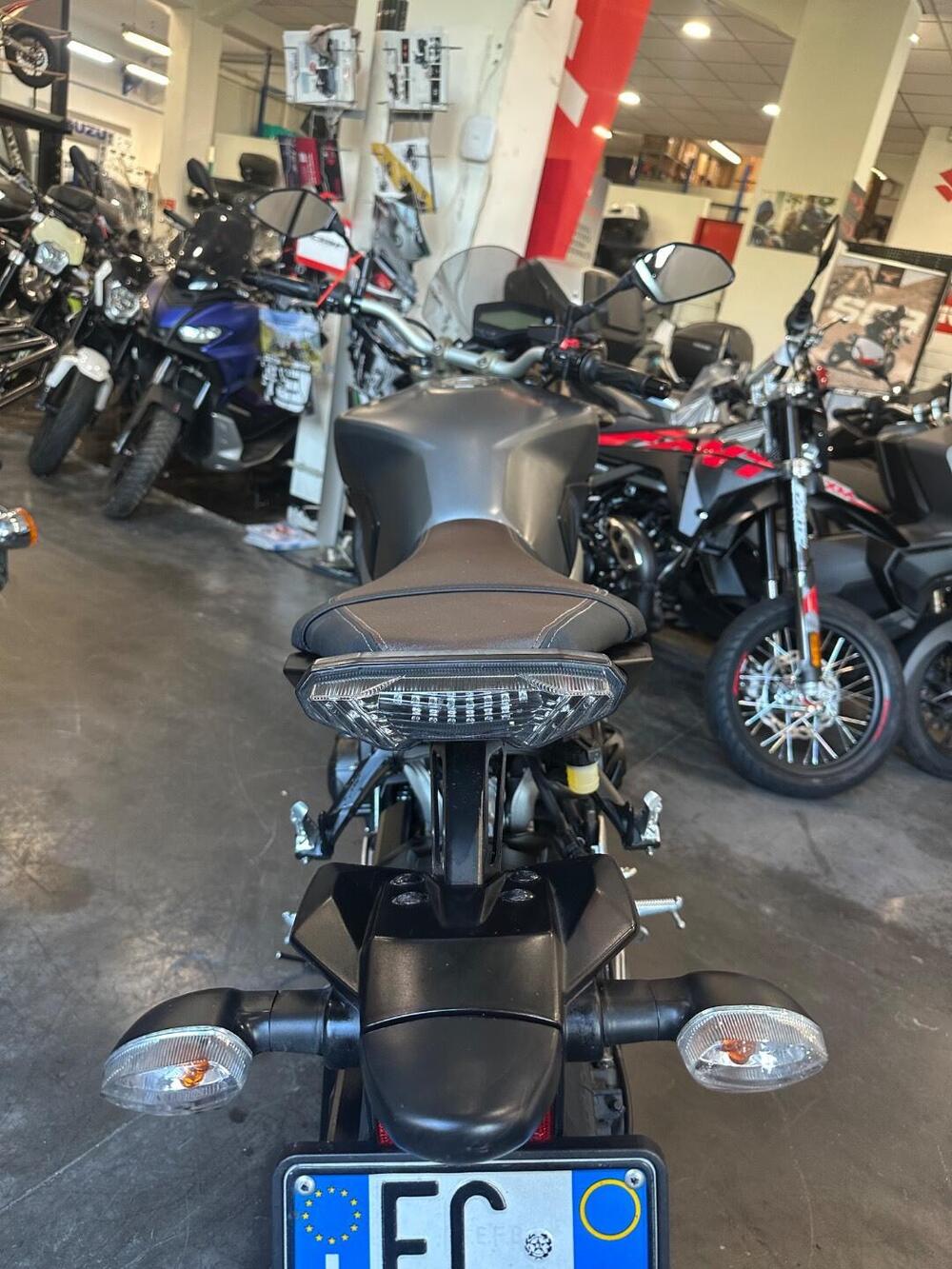 Yamaha MT-09 (2013 - 15) (8)