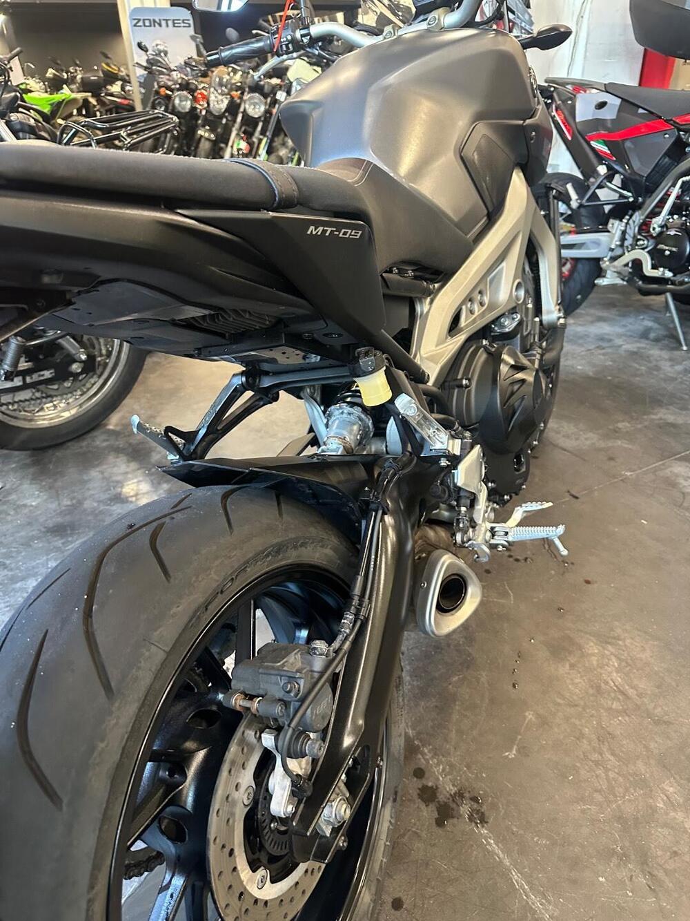 Yamaha MT-09 (2013 - 15) (9)