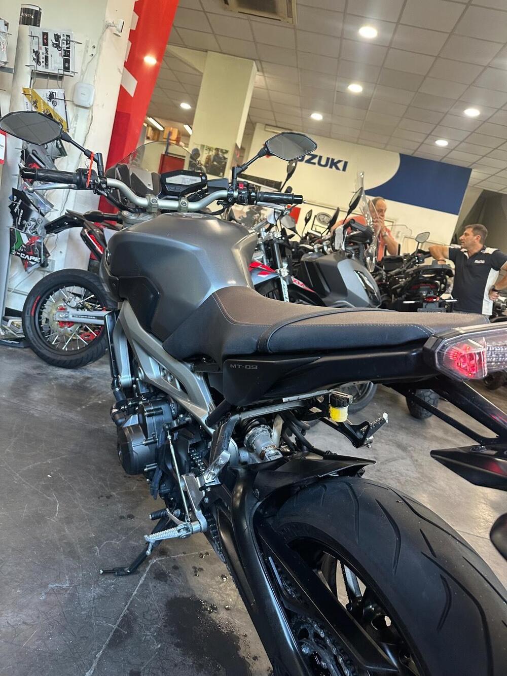 Yamaha MT-09 (2013 - 15) (10)