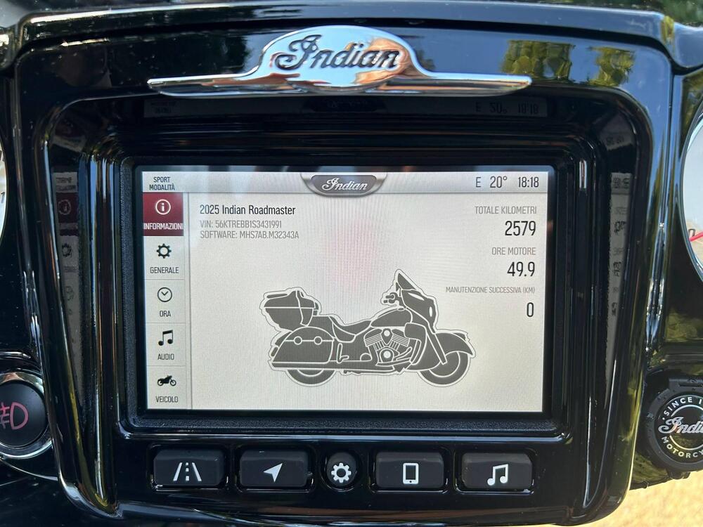 Indian Roadmaster 1890 Elite (2025) (9)