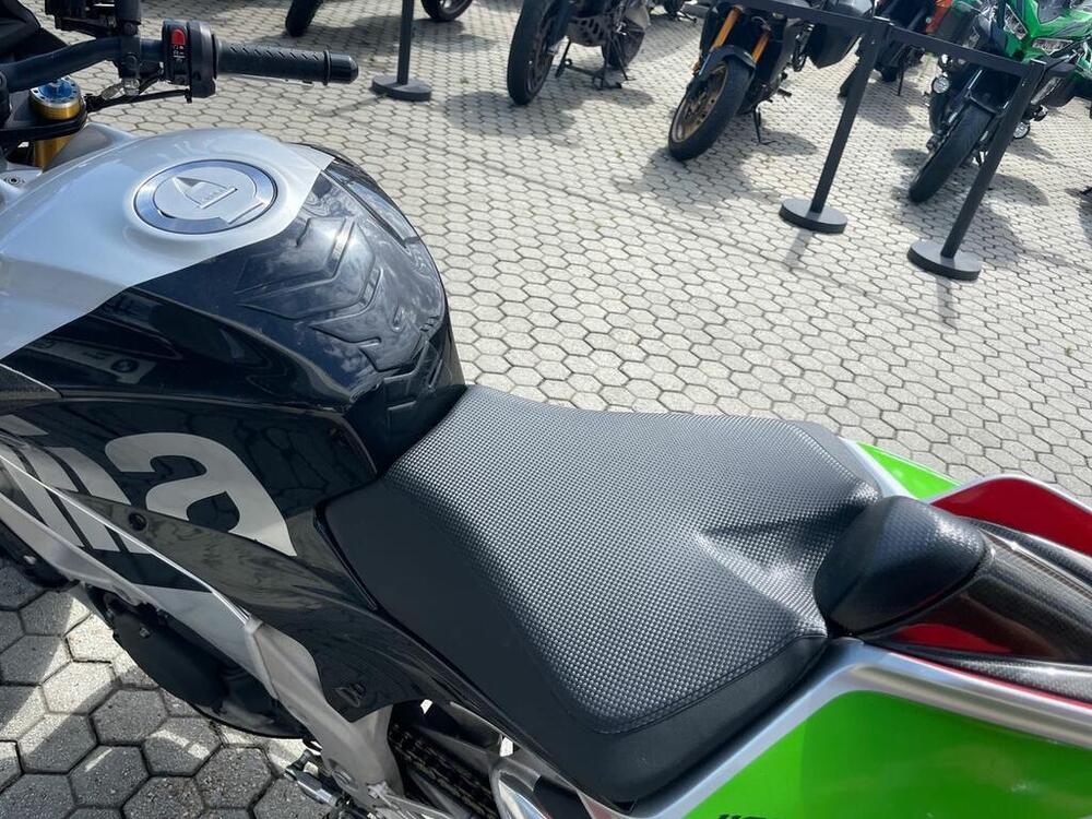 Aprilia Tuono V4 Factory (2017 - 18) (4)