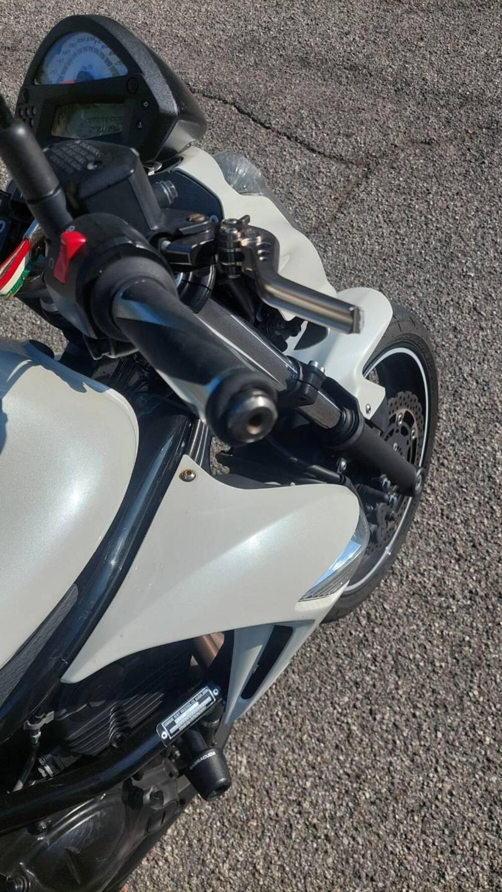 Kawasaki ER-6N (2009 - 11) (8)