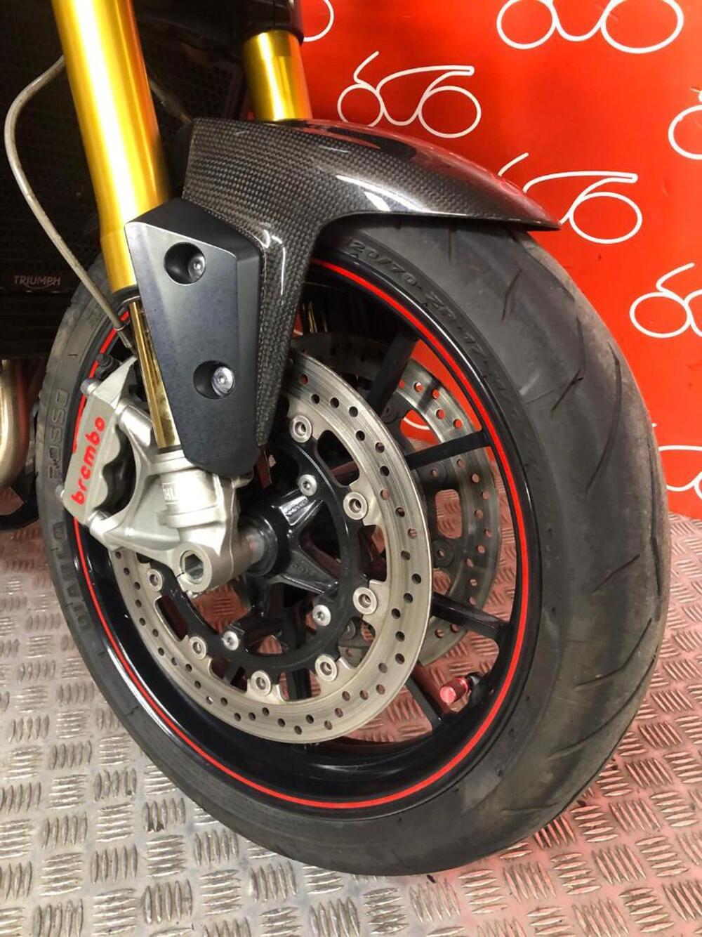 Triumph Speed Triple 1050 R ABS (2016 - 17) (5)