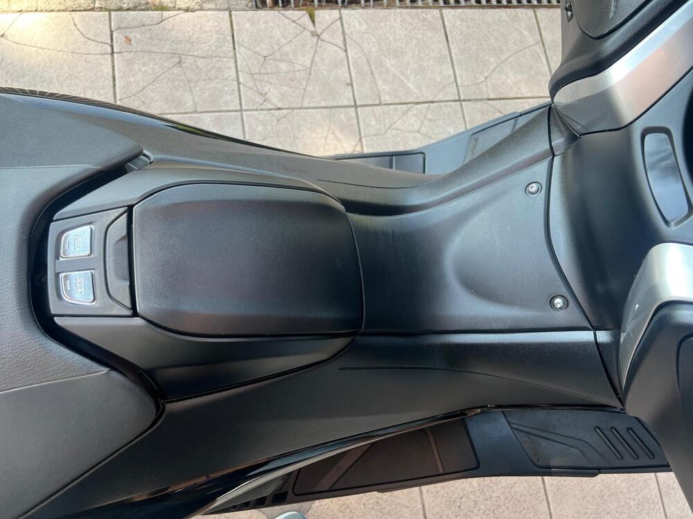 Yamaha T-Max 530 SX (2017 - 19) (8)
