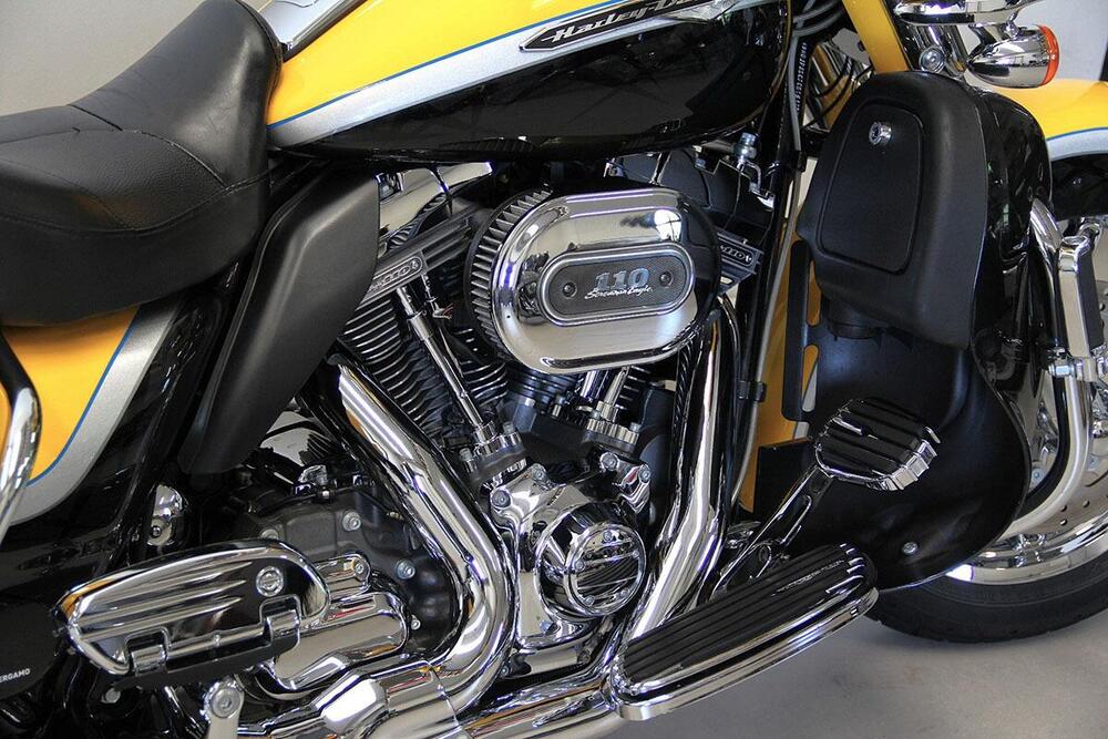 Harley-Davidson 1800 Electra Glide Ultra Classic (2012 - 13) - FLHTCUSE (4)