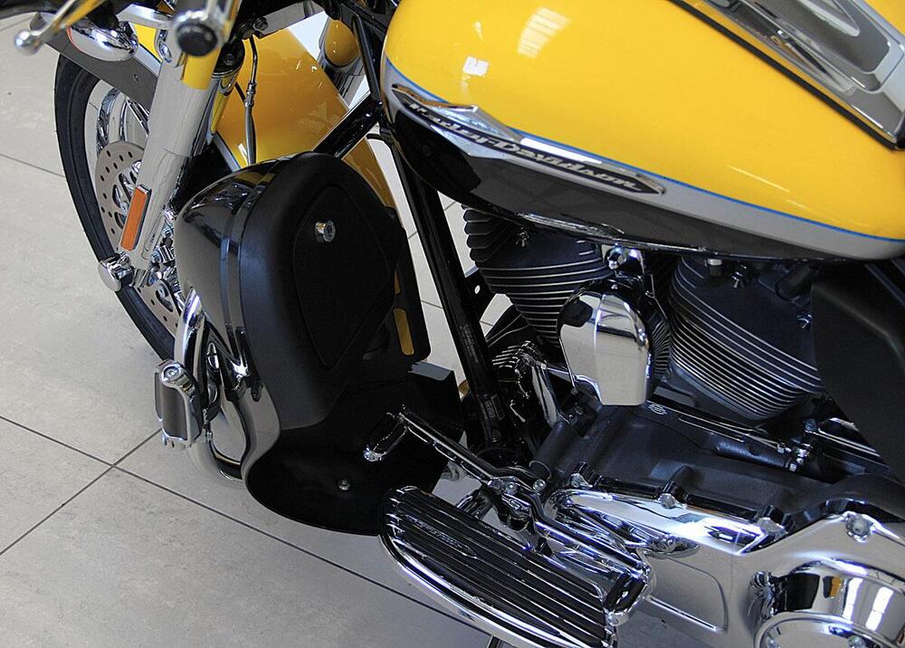 Harley-Davidson 1800 Electra Glide Ultra Classic (2012 - 13) - FLHTCUSE (11)