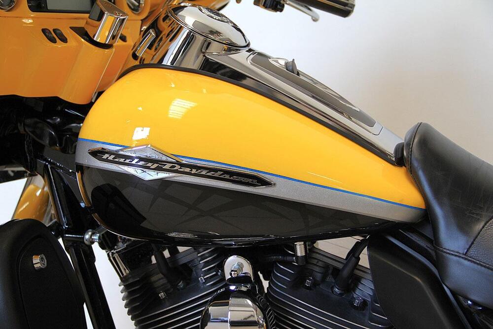 Harley-Davidson 1800 Electra Glide Ultra Classic (2012 - 13) - FLHTCUSE (16)