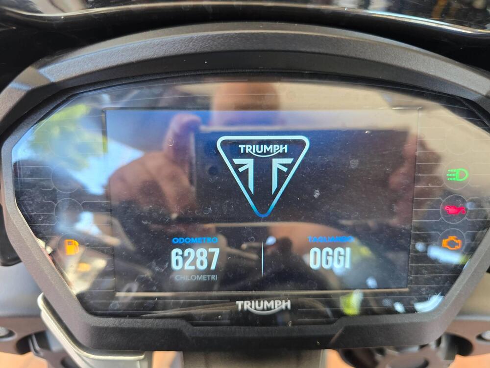 Triumph Street Triple RS (2017 - 19) (12)